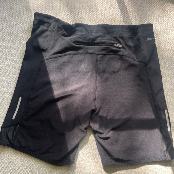 Nike Dri-Fit Black Biker Shorts - Picture 4 of 8